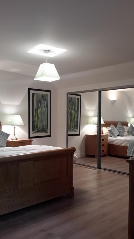 Woodend Glenrothes Room photo