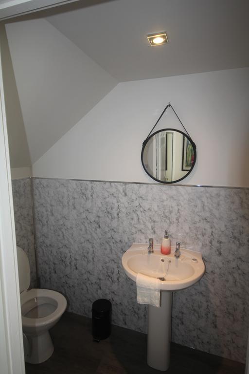 Woodend Glenrothes Room photo
