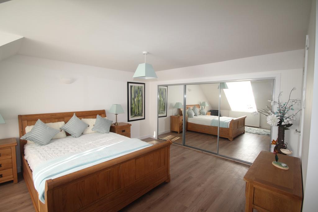 Woodend Glenrothes Room photo